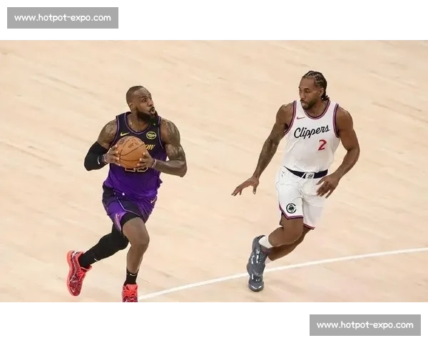 湖人对快船比赛延期引发关注联盟赛程调整与安全成焦点讨论持续热议